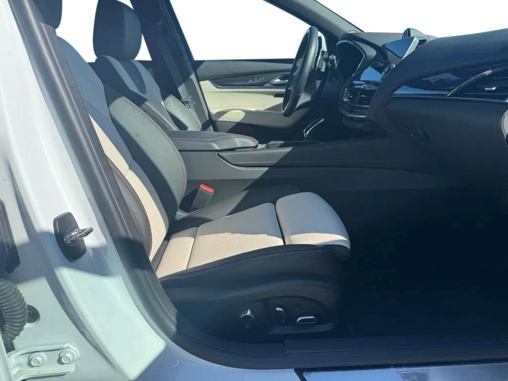 2024 Cadillac CT5 Sport