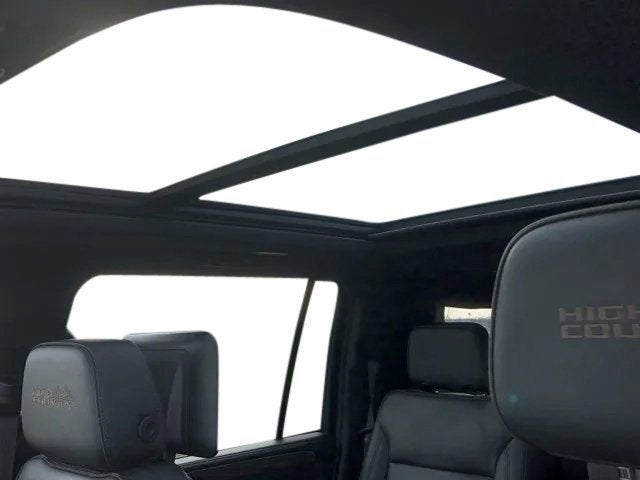 2021 Chevrolet Suburban High Country