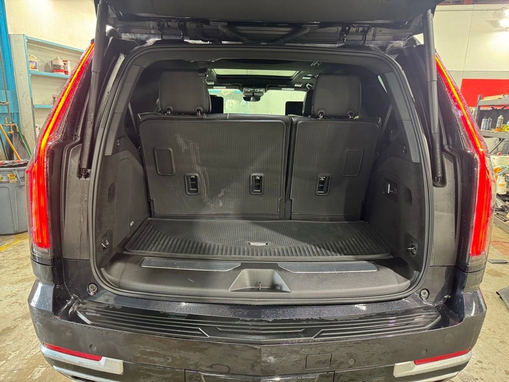 2025 Cadillac Escalade Premium Luxury