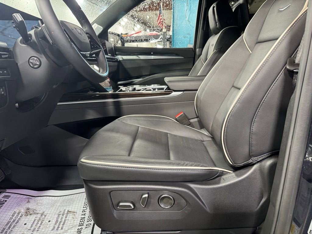 2025 Cadillac Escalade Premium Luxury