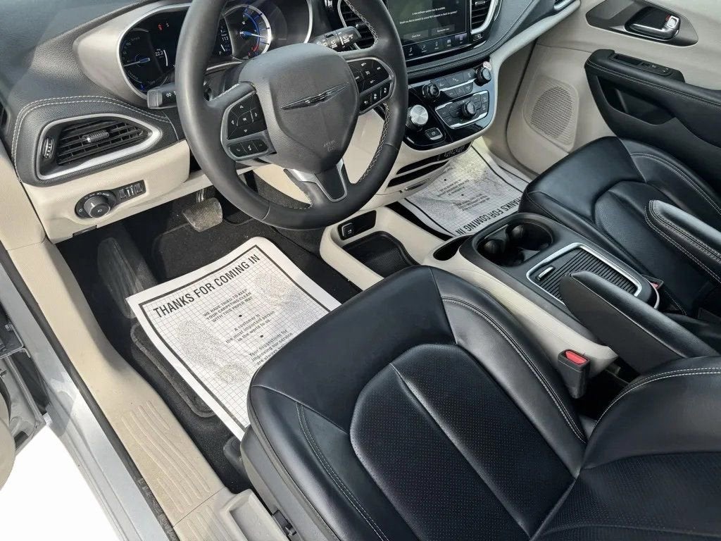 2023 Chrysler Pacifica Hybrid Touring L