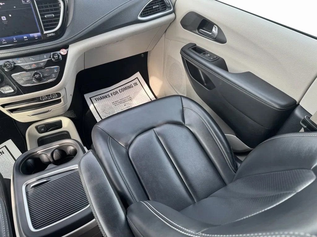 2023 Chrysler Pacifica Hybrid Touring L