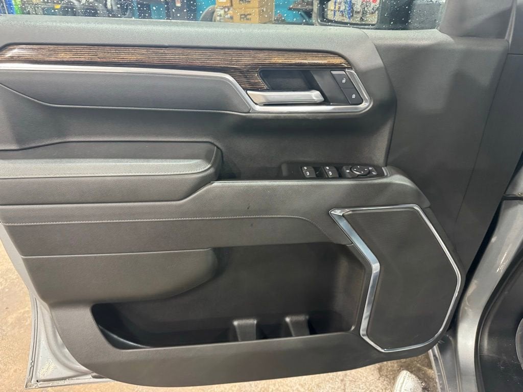 2025 GMC Sierra 1500 SLE