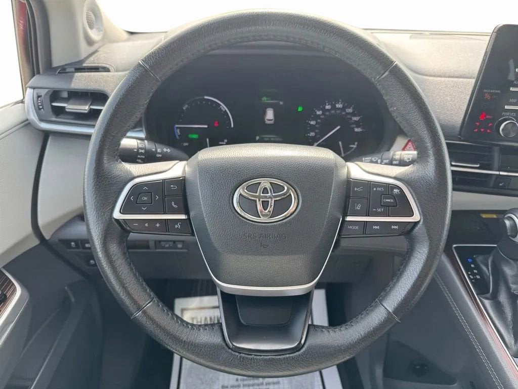 2022 Toyota Sienna XLE
