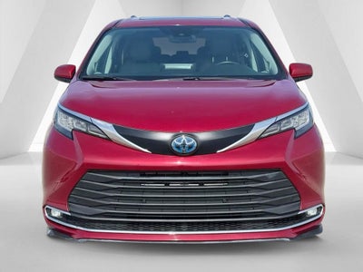2022 Toyota Sienna XLE