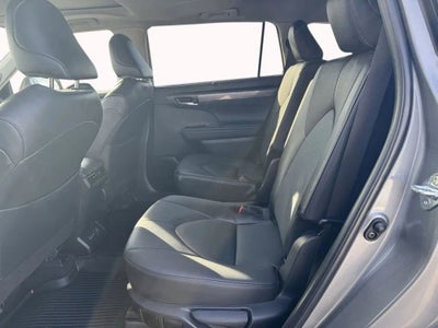 2025 Toyota Highlander LE