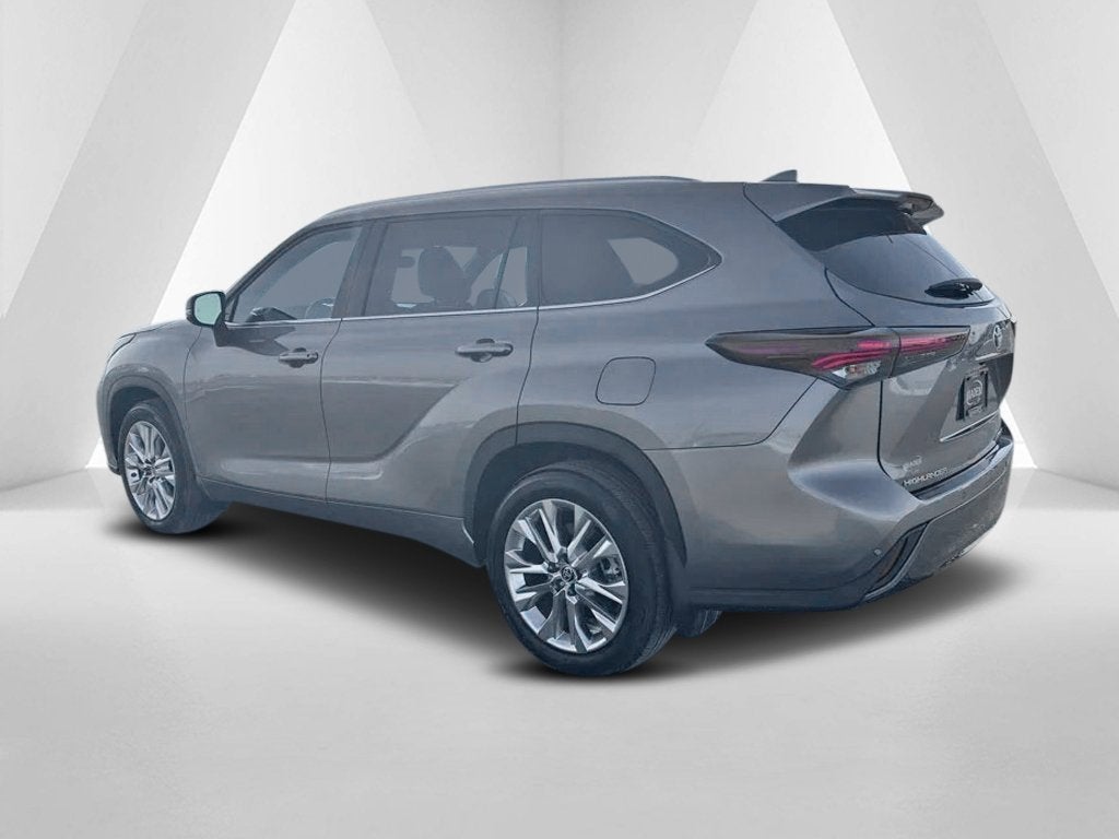 2025 Toyota Highlander LE