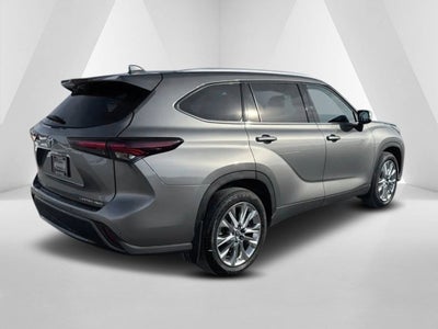 2025 Toyota Highlander LE