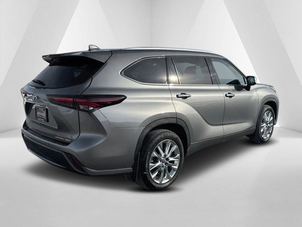 2025 Toyota Highlander LE
